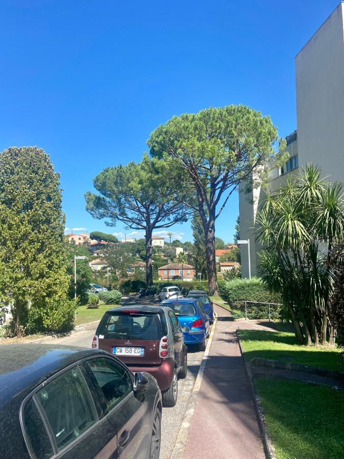 5 Minutes Cannes Et Plages, Terrasse, Piscine * Vallauris