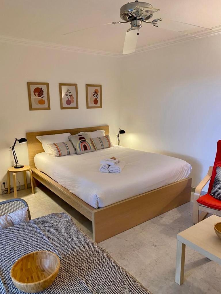 5 Minutes Cannes Et Plages, Terrasse, Piscine Apartment Vallauris